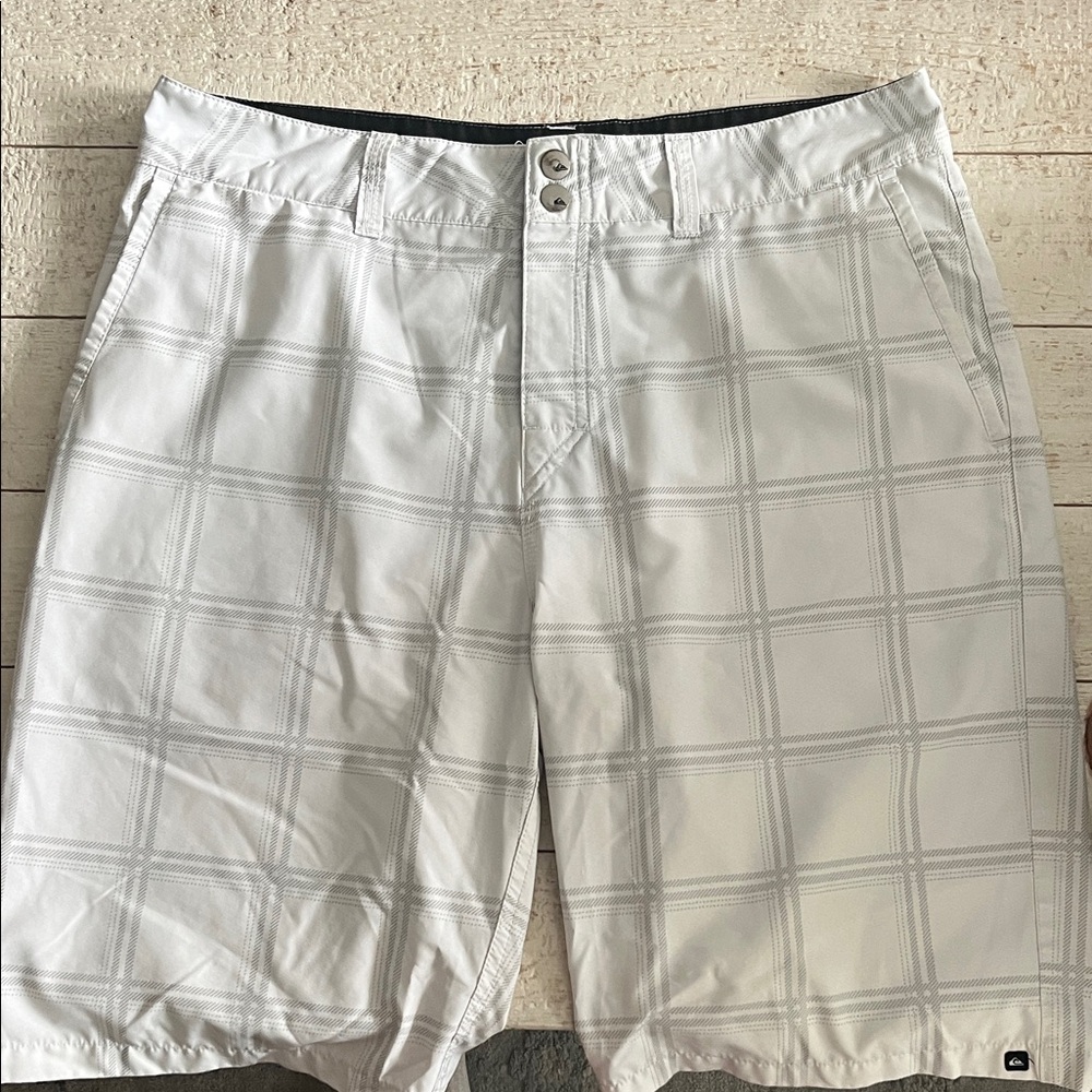 Quiksilver Amphibians White Shorts